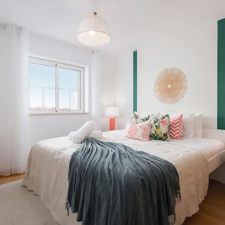 Apartment Sweet Summer - *